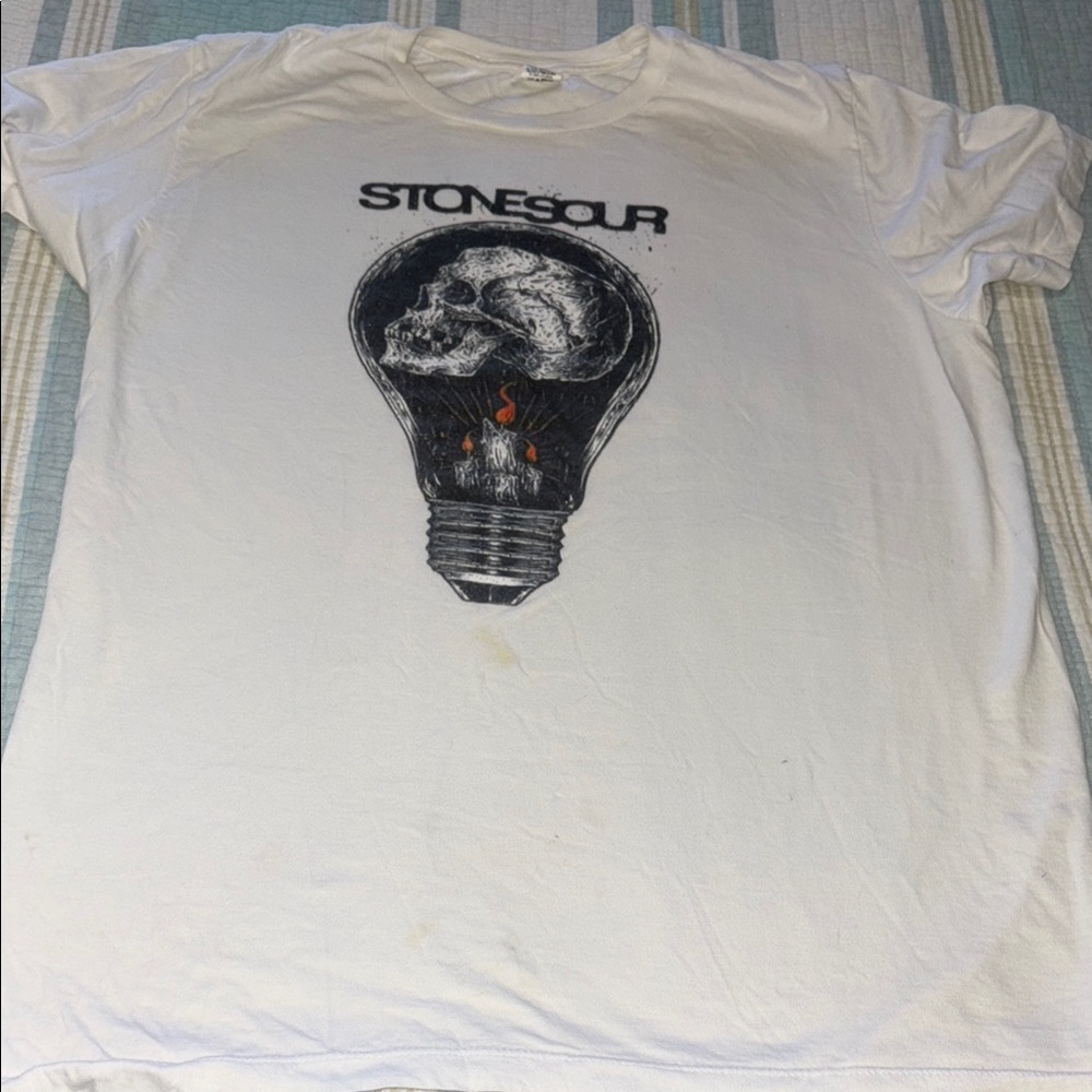 ⭐️ 3/$10 
Stone Sour White Graphic Tee